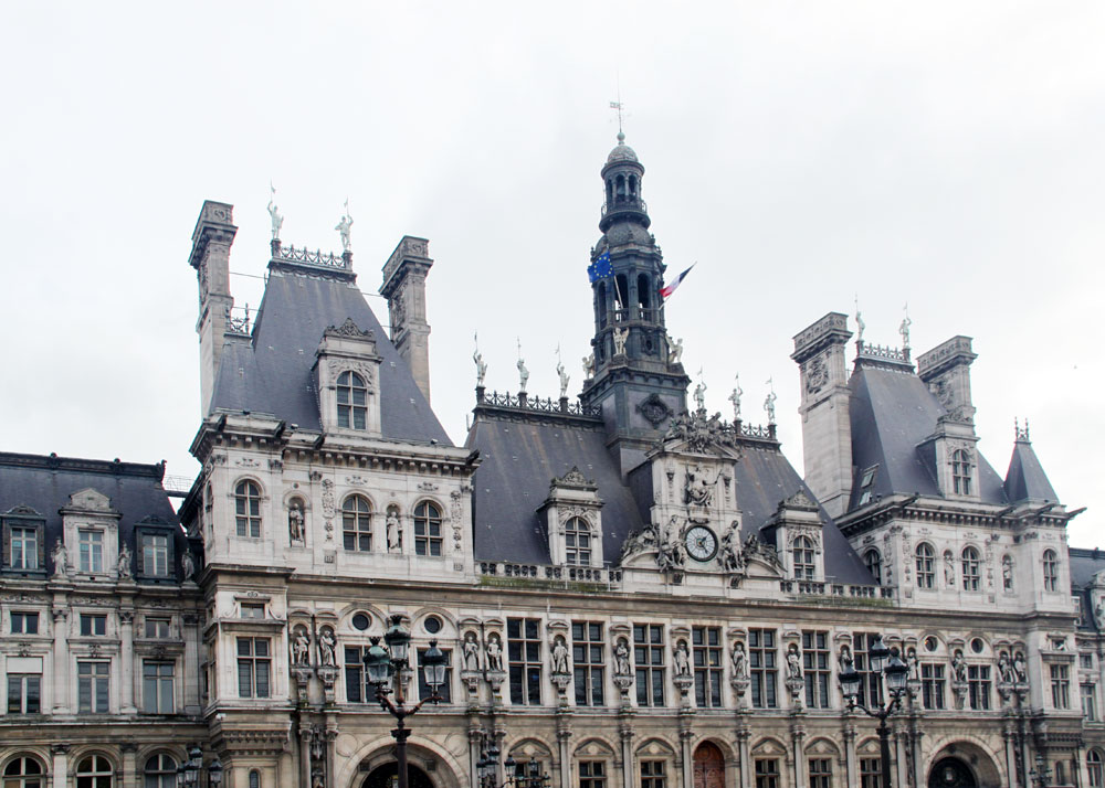 File:Hôtel de ville Caussade.jpg - Wikimedia Commons